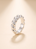 Elizabeth | Rope-Wrapped Horn Ring