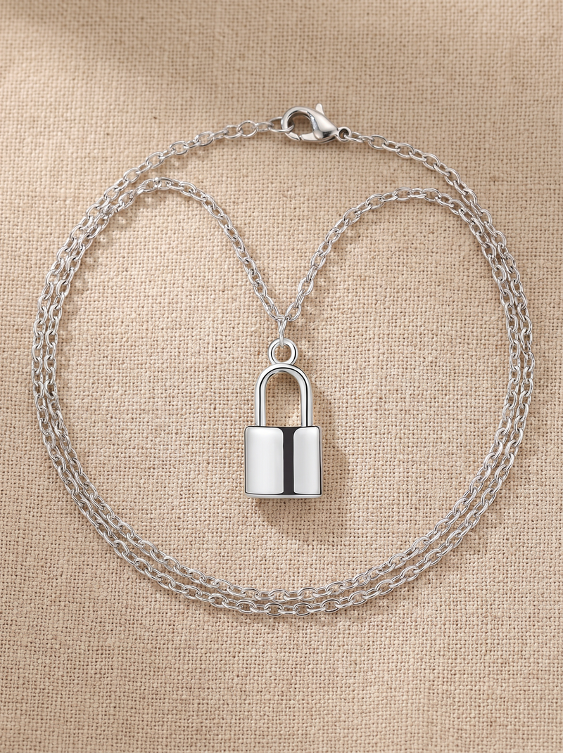 Noemie | Minimalist Lock Necklace